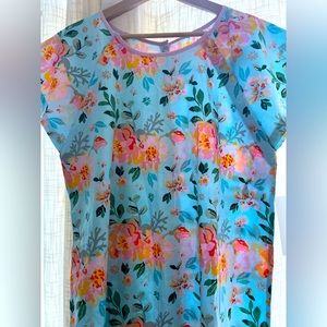 NWT Gownsies Designer Hospital/Nursing Floral  Gown With Chest/Back Side Snaps.